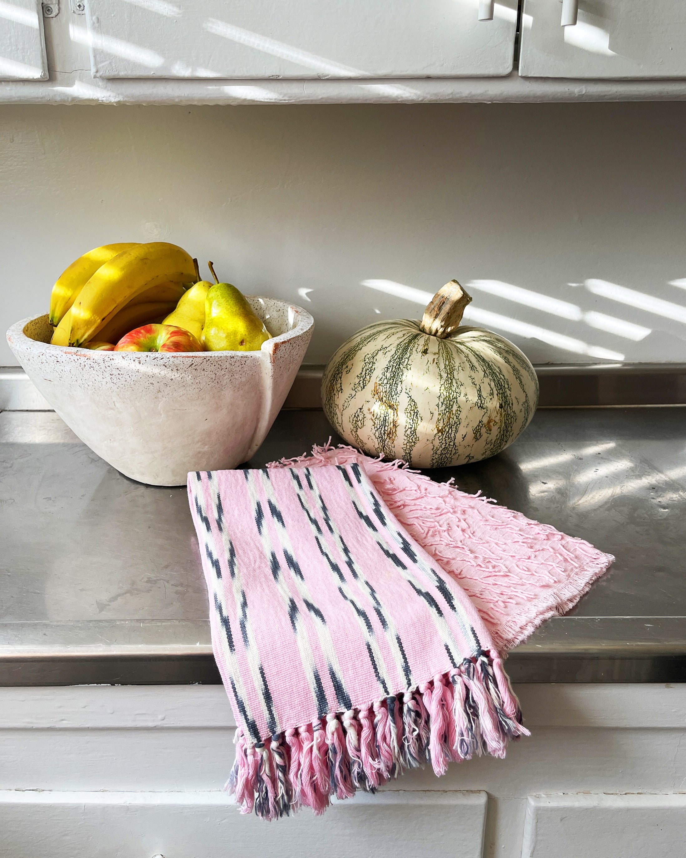 Xela Light Pink Jaspe Kitchen Towel